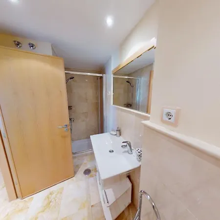Lomas De Monteros Ii - 3 Bed Apartment *